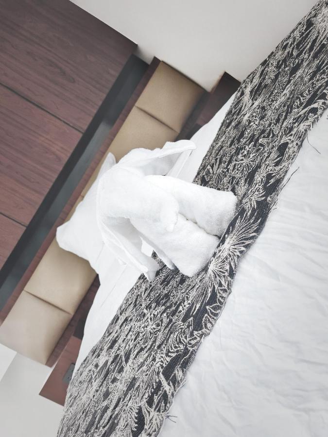 Jenny Airport Lounge Bed & Breakfast Виентиане Екстериор снимка