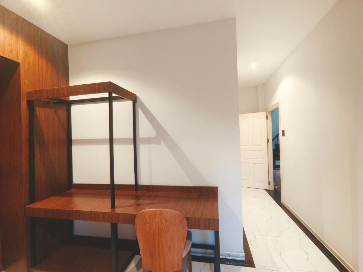Jenny Airport Lounge Bed & Breakfast Виентиане Екстериор снимка